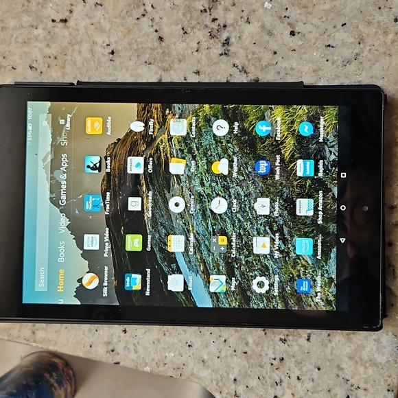 Amazon Tablet - Picture 2 of 3